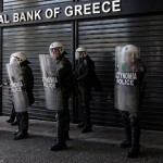 Addosso alla Grecia come cani scatenati