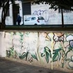Bruno Giorgini: Milanesi brava gente ripuliscono i muri. Il graffito di Pao scancellato
